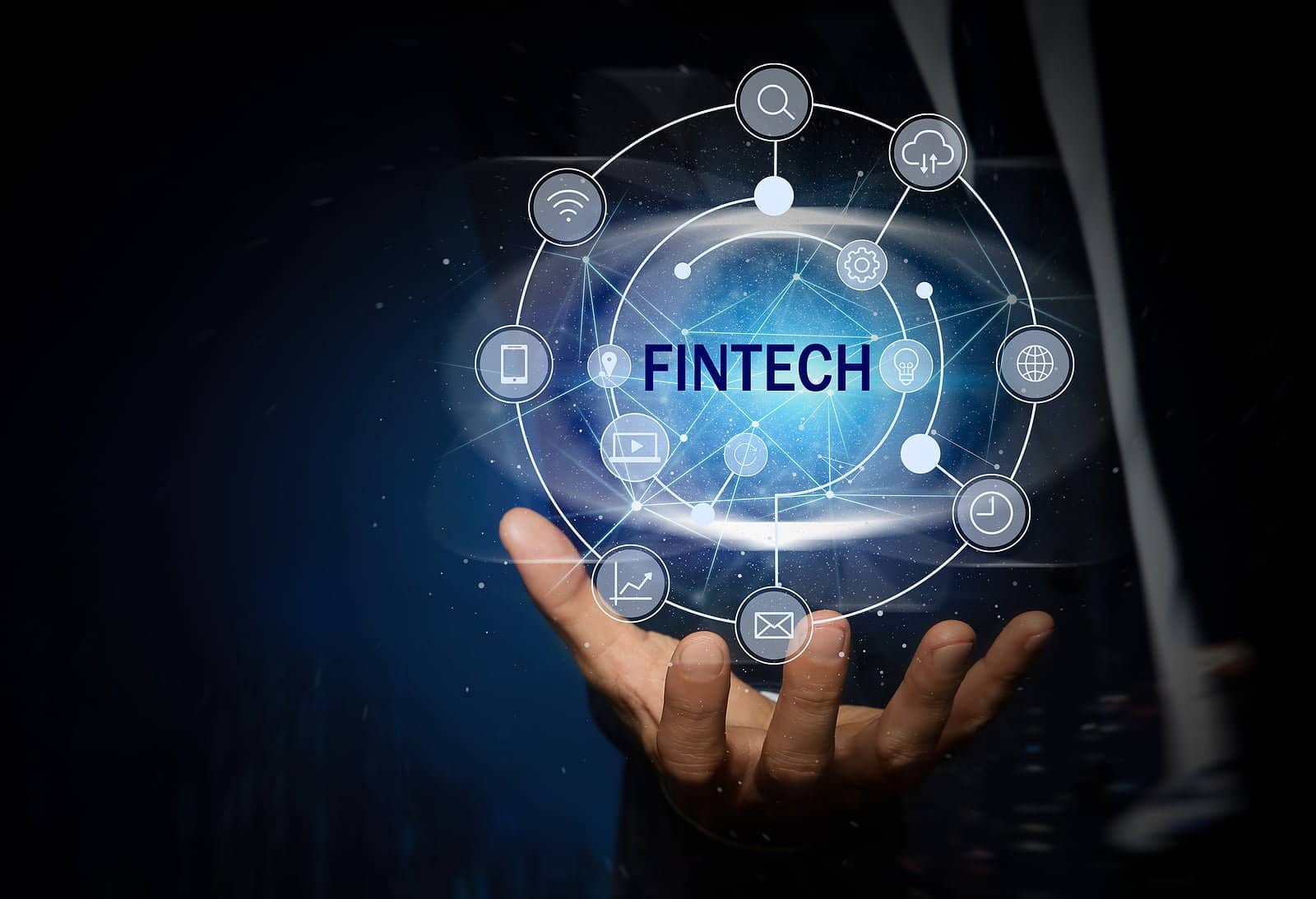 SoFi Technologies 与 Robinhood 谁更值得押注？两大金融科技明星的投资价值深度对比